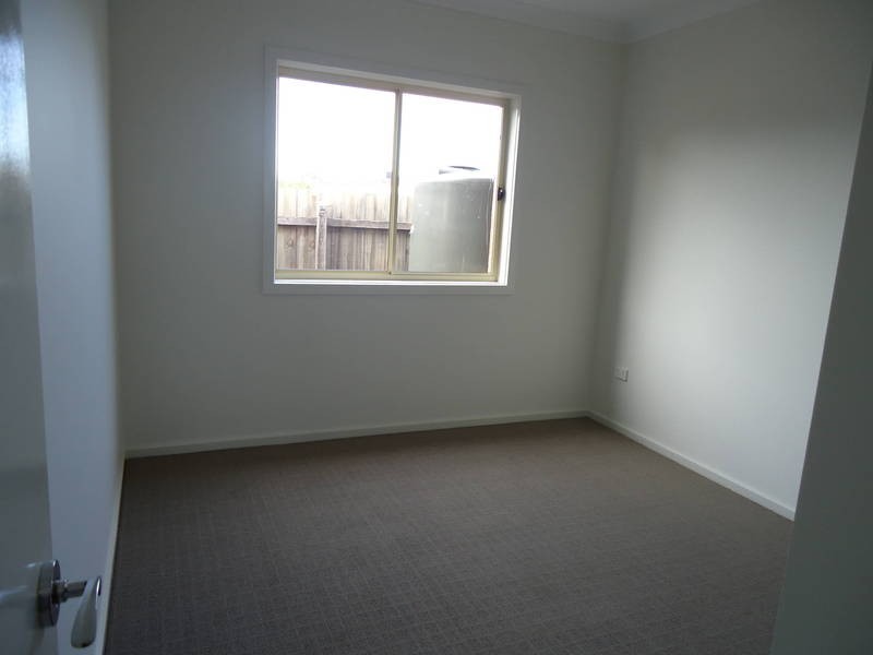 2/28 Toolern Street, Melton South VIC 3338