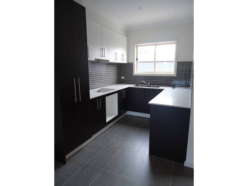 4/28 Toolern Street, Melton South VIC 3338