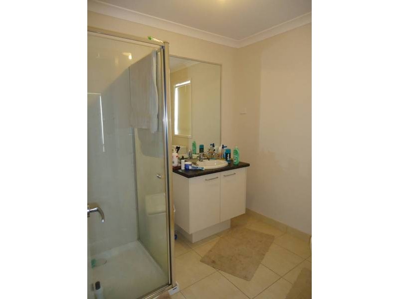 26 Pittos Avenue, Brookfield VIC 3338