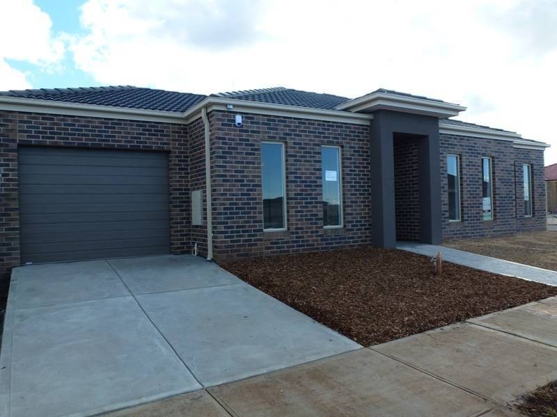1/15 Carramar Drive,, Melton West VIC 3337
