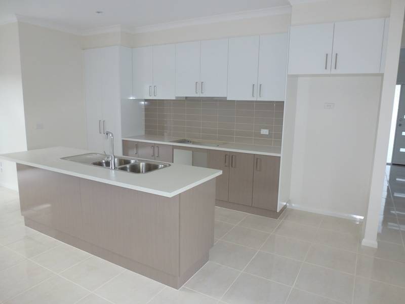 1/15 Carramar Drive,, Melton West VIC 3337