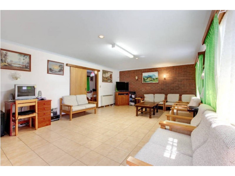 7 Roderick Drive, Kurunjang VIC 3337