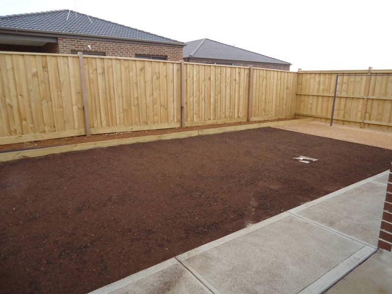 27 Leyana Crescent, Brookfield VIC 3338