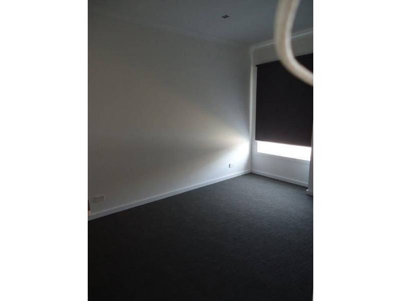 1/17 Birdswing Terrace, Melton South VIC 3338