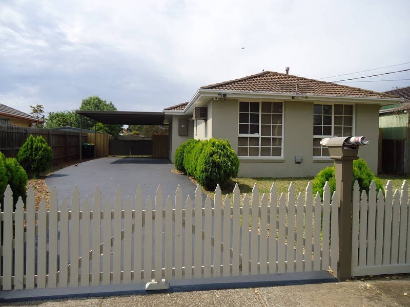 10 Penguin Street, Melton VIC 3337