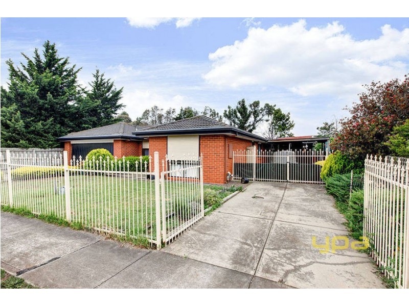 16 Smoult Drive, Kurunjang VIC 3337