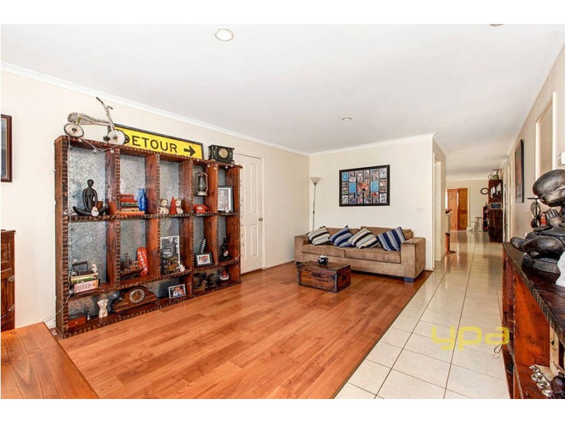 16 Smoult Drive, Kurunjang VIC 3337