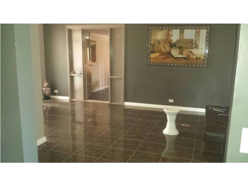 7 James Cook Drive, Melton West VIC 3337