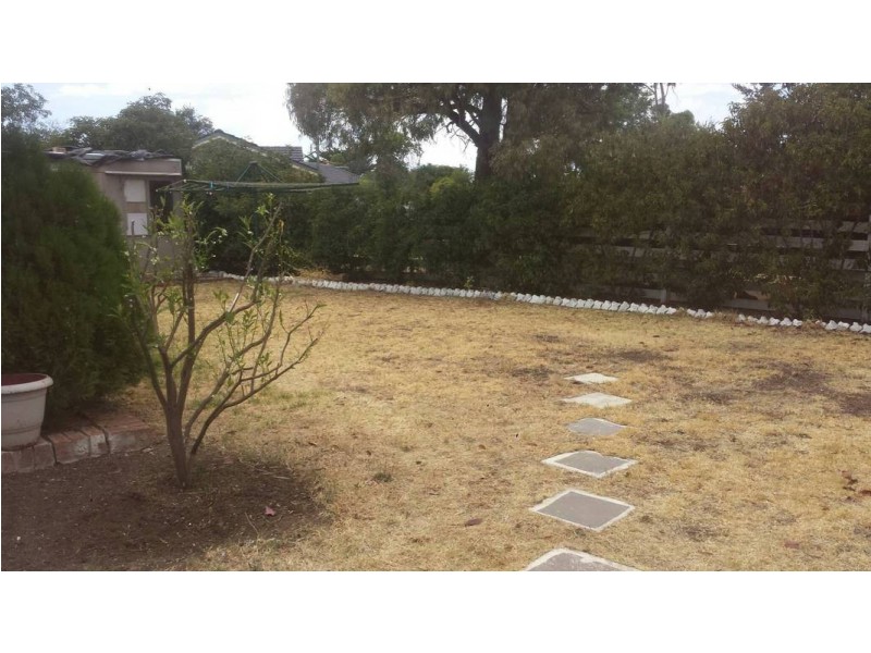 7 James Cook Drive, Melton West VIC 3337