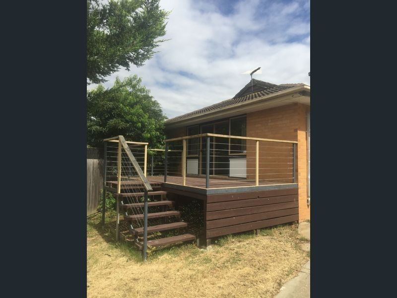 18 Manson Drive, Melton South VIC 3338