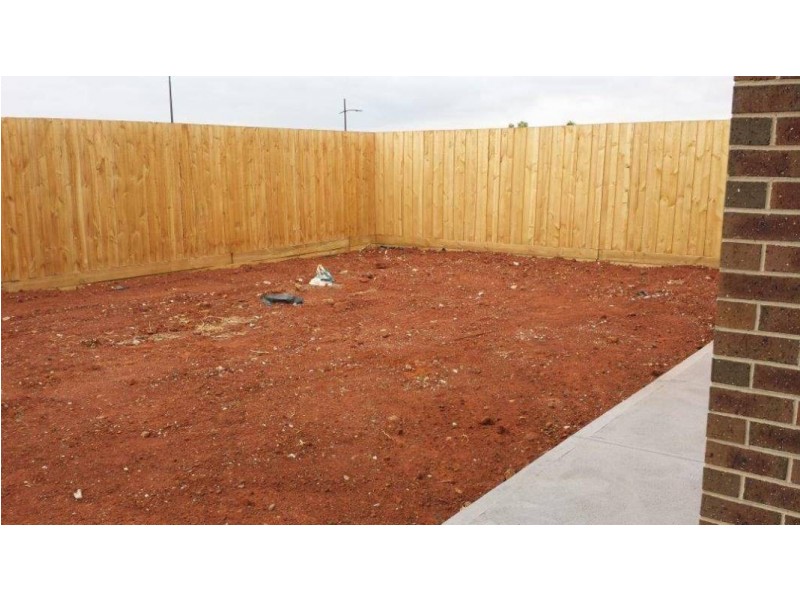 5 Exon Street, Melton South VIC 3338