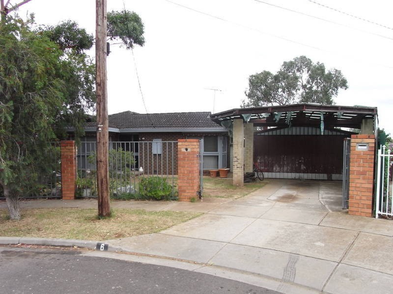 6 Teeda Court, Melton South VIC 3338