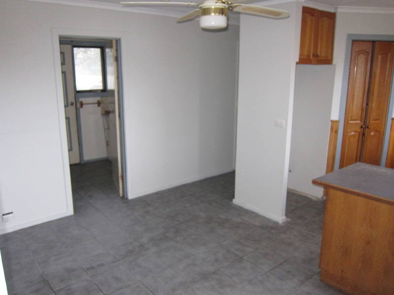 6 Teeda Court, Melton South VIC 3338