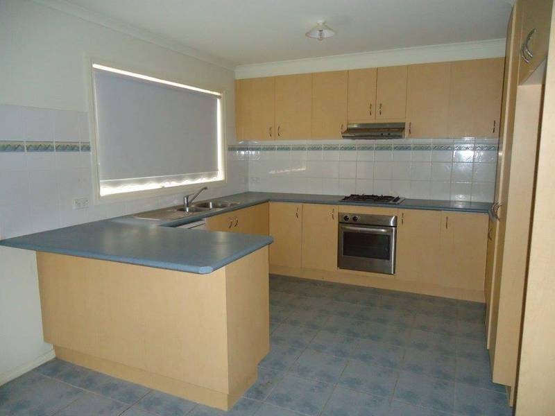 20 Meadow Glen Drive, Melton West VIC 3337