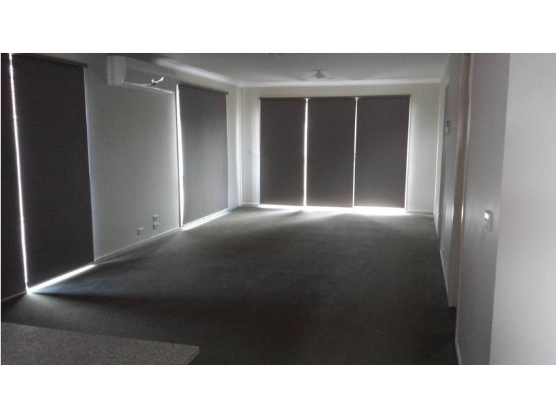 13 Magpie Street, Brookfield VIC 3338