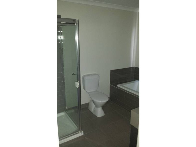 13 Magpie Street, Brookfield VIC 3338