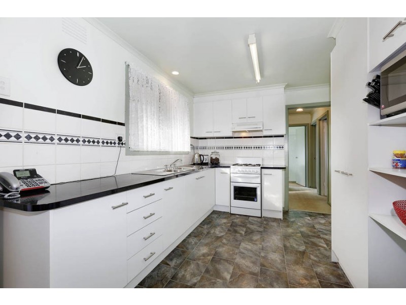 16 Atkin Street, Melton VIC 3337