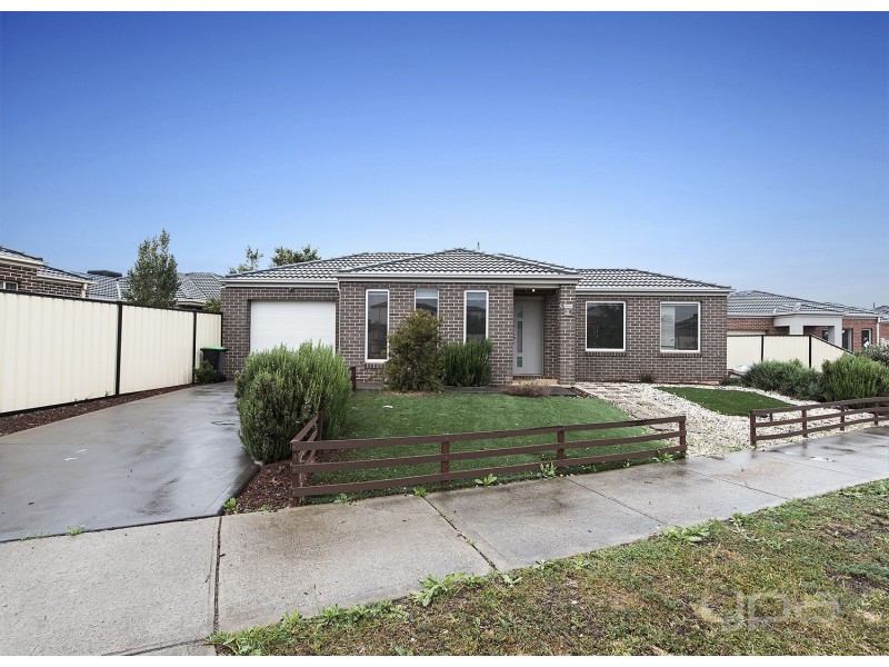 1/12 Marlo Drive, Melton West VIC 3337