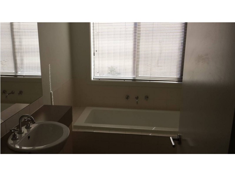 3 Riparian Way, Brookfield VIC 3338