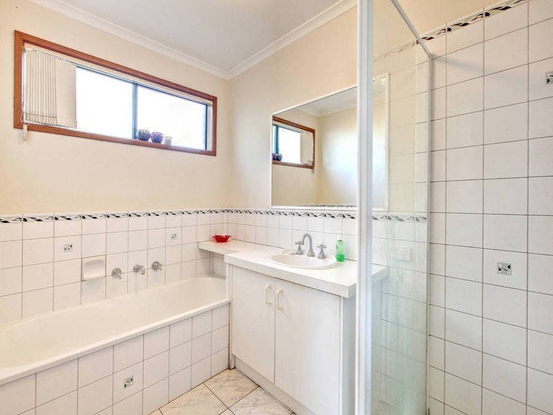 6 Marlo Drive, Melton West VIC 3337