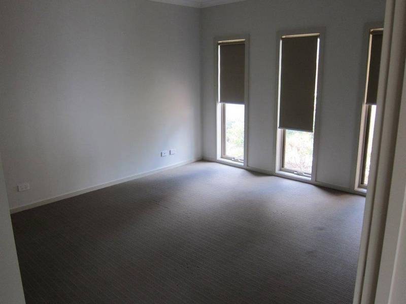 10  Hepburn Avenue, Eynesbury VIC 3338