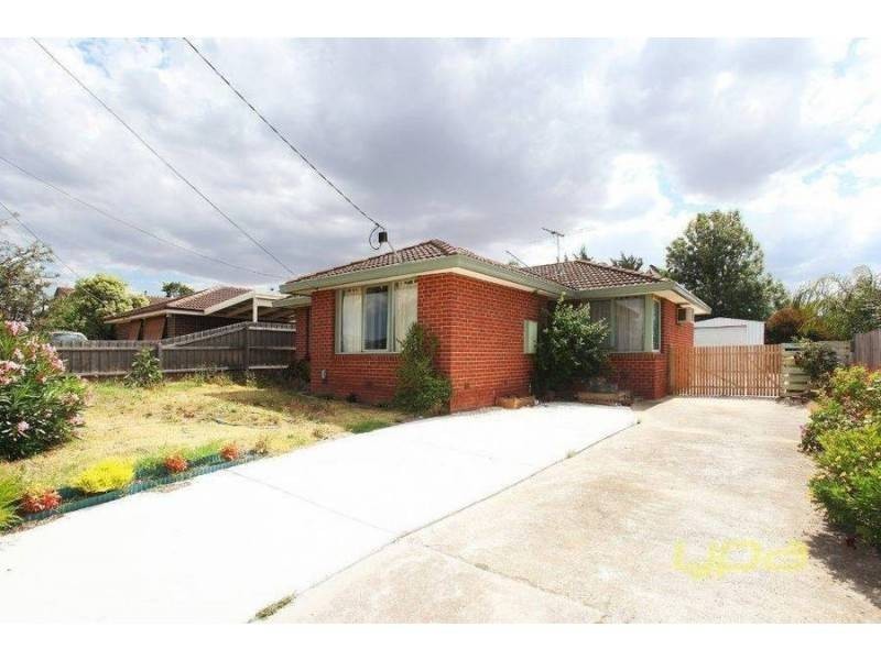 10 Sutherland Avenue, Melton South VIC 3338