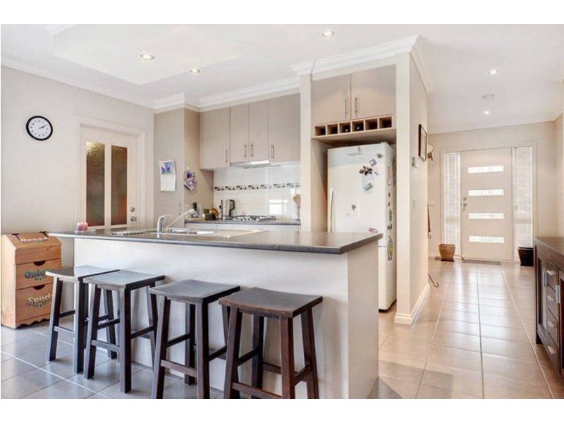 10 Thornhill Street, Melton West VIC 3337