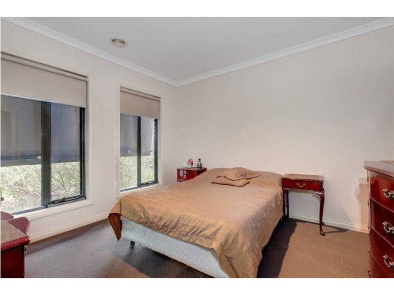 10 Thornhill Street, Melton West VIC 3337