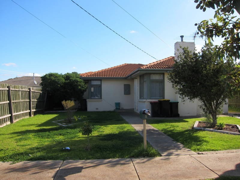 3 Curlew Close, Melton VIC 3337