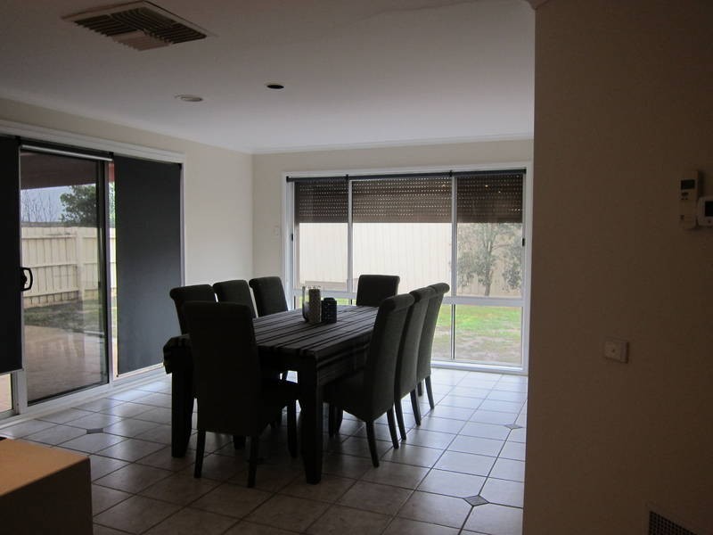 9 Grosvenor Court, Melton West VIC 3337