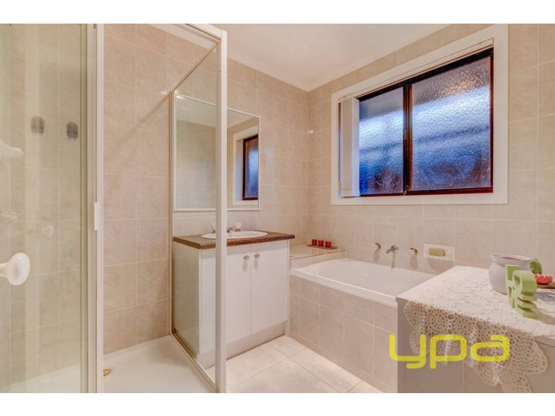 5 Moodie Street, Melton South VIC 3338