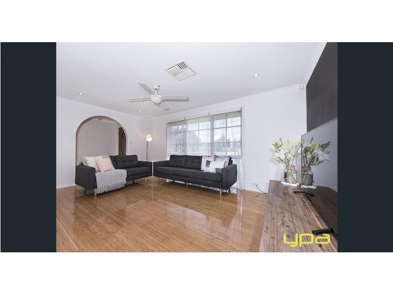 42 Dunvegan Drive, Kurunjang VIC 3337