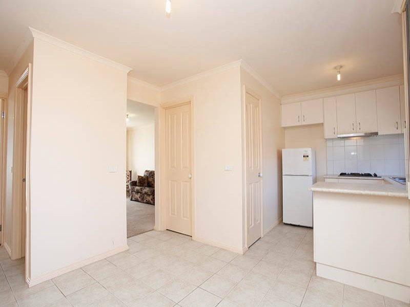 13/44-50 Phillip Street, Melton South VIC 3338