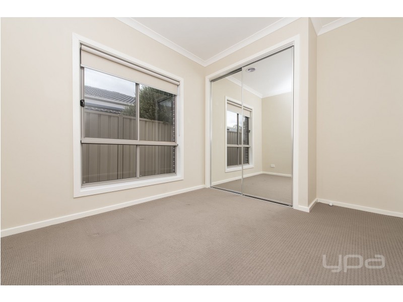 3/276 Bulmans Road, Melton West VIC 3337