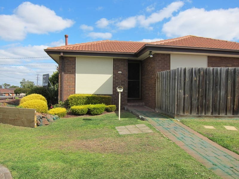 1/2 Kingdom Avenue, Kings Park VIC 3021