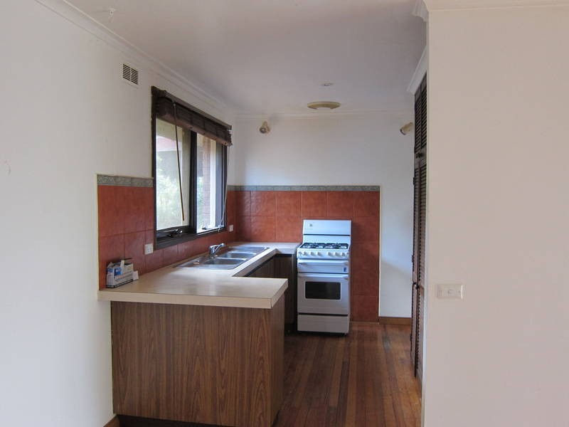 14 Bennett Street, Melton South VIC 3338