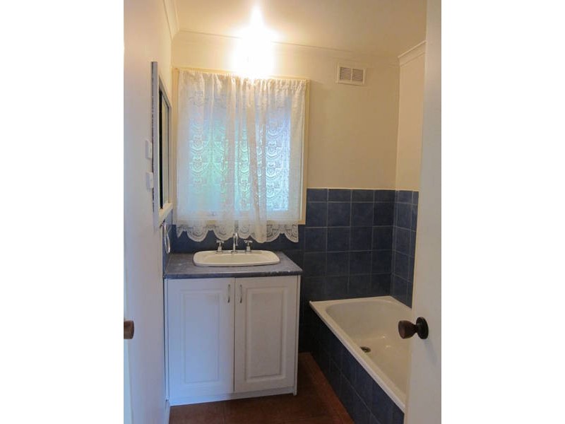 14 Bennett Street, Melton South VIC 3338