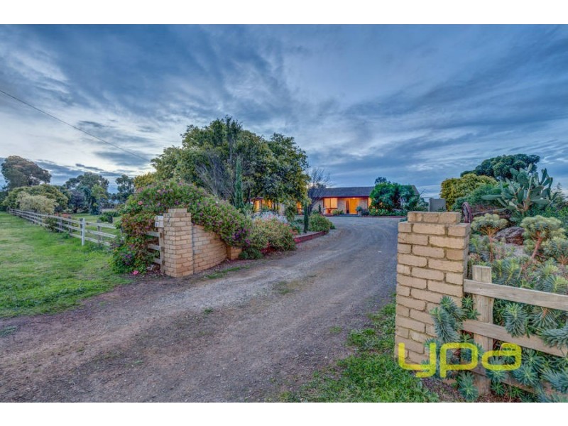 2-4 Outlook Ride, Kurunjang VIC 3337