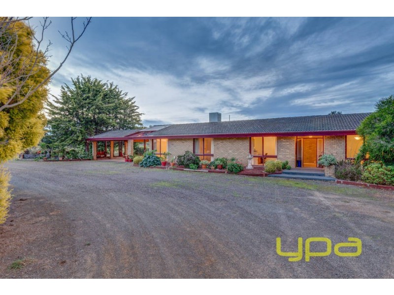 2-4 Outlook Ride, Kurunjang VIC 3337