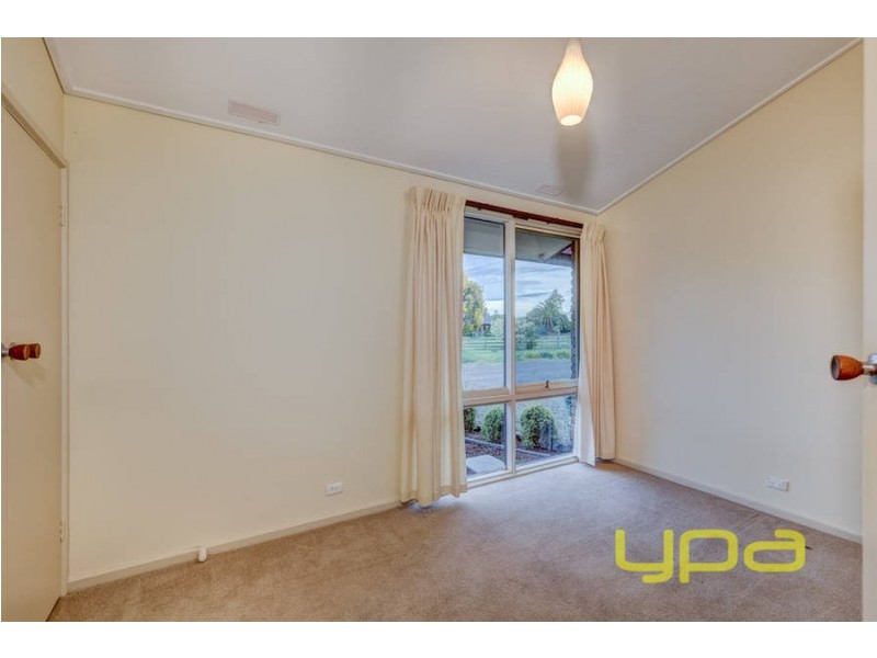 2-4 Outlook Ride, Kurunjang VIC 3337