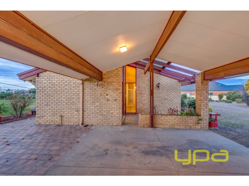 2-4 Outlook Ride, Kurunjang VIC 3337