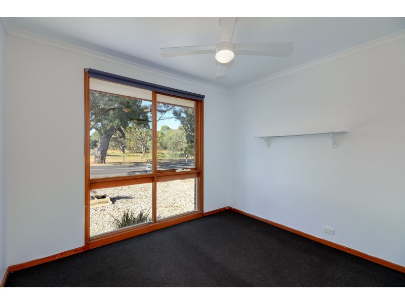 49 Centenary Avenue, Melton VIC 3337