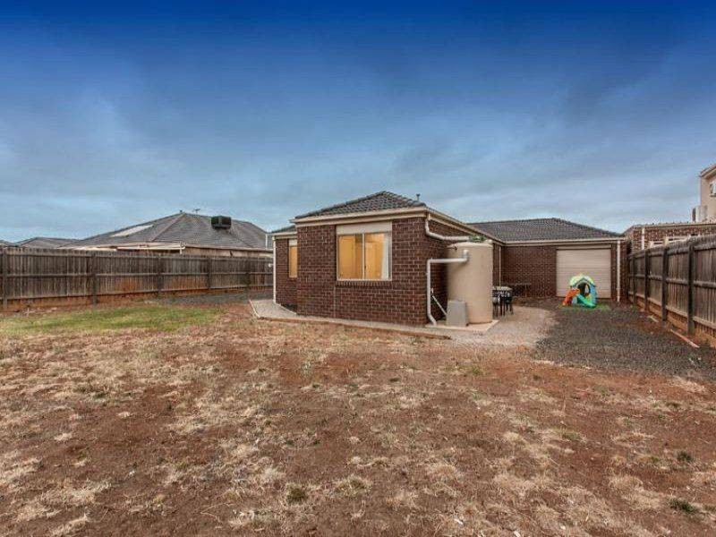 39 McBurnie Drive, Kurunjang VIC 3337