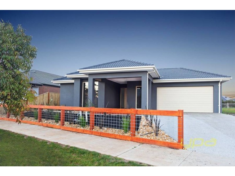 4 Lauriston Drive, Eynesbury VIC 3338
