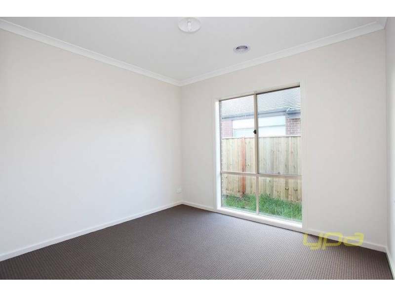 4 Lauriston Drive, Eynesbury VIC 3338