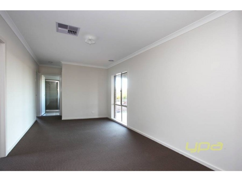 4 Lauriston Drive, Eynesbury VIC 3338