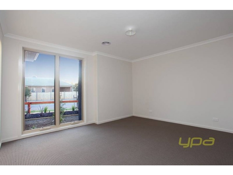 4 Lauriston Drive, Eynesbury VIC 3338