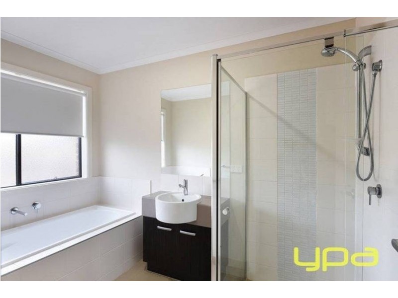 3 Nantha Way, Brookfield VIC 3338