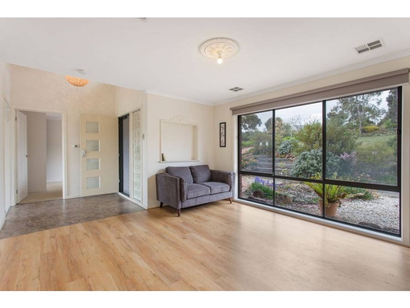 18 Manning Boulevard, Darley VIC 3340