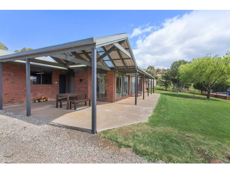 18 Manning Boulevard, Darley VIC 3340
